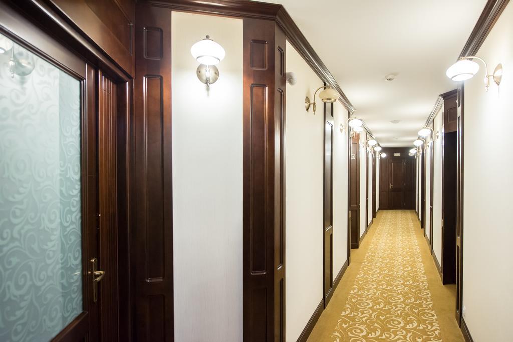 Hotel Silva Buşteni Exterior foto